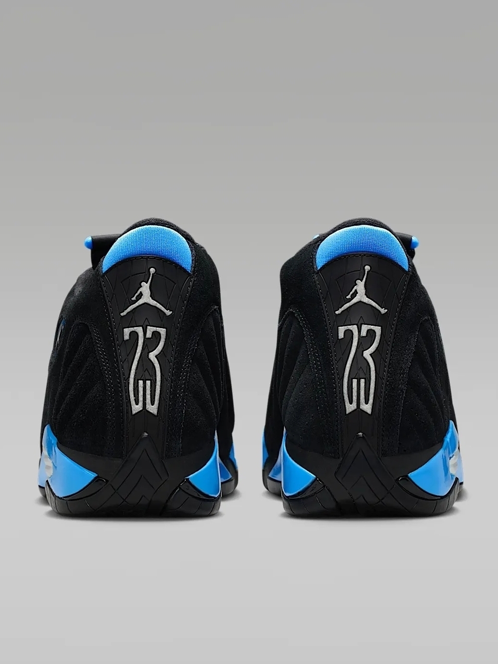 Jordan Retro Men’s Sneakers - Black/Blue